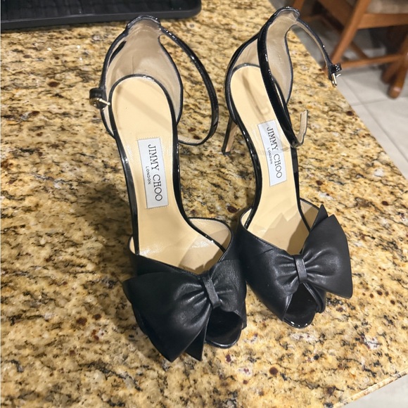 Shiny Calfskin Bow Sandals 7 - Picture 2 of 3